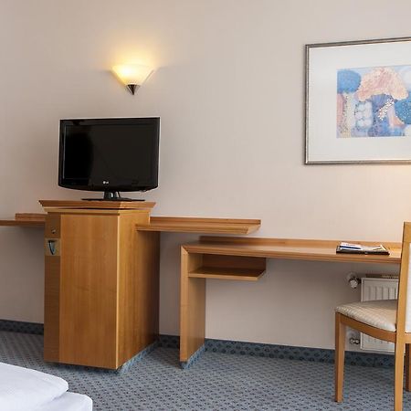 Tryp By Wyndham Hotel Stadtoldendorf Bagian luar foto