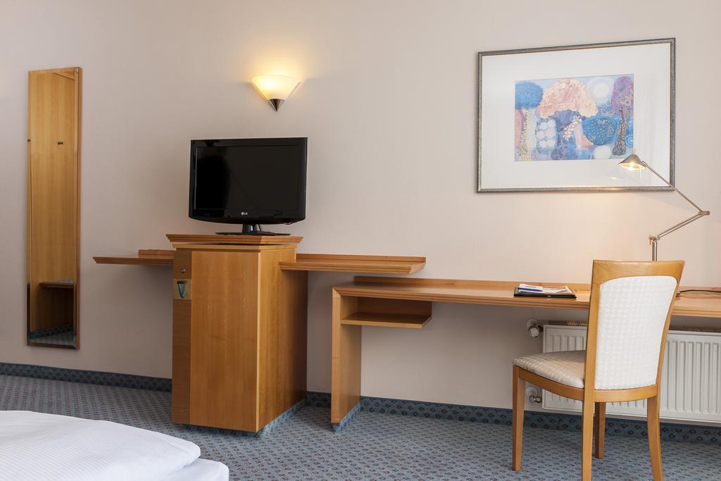 Tryp By Wyndham Hotel Stadtoldendorf Bagian luar foto