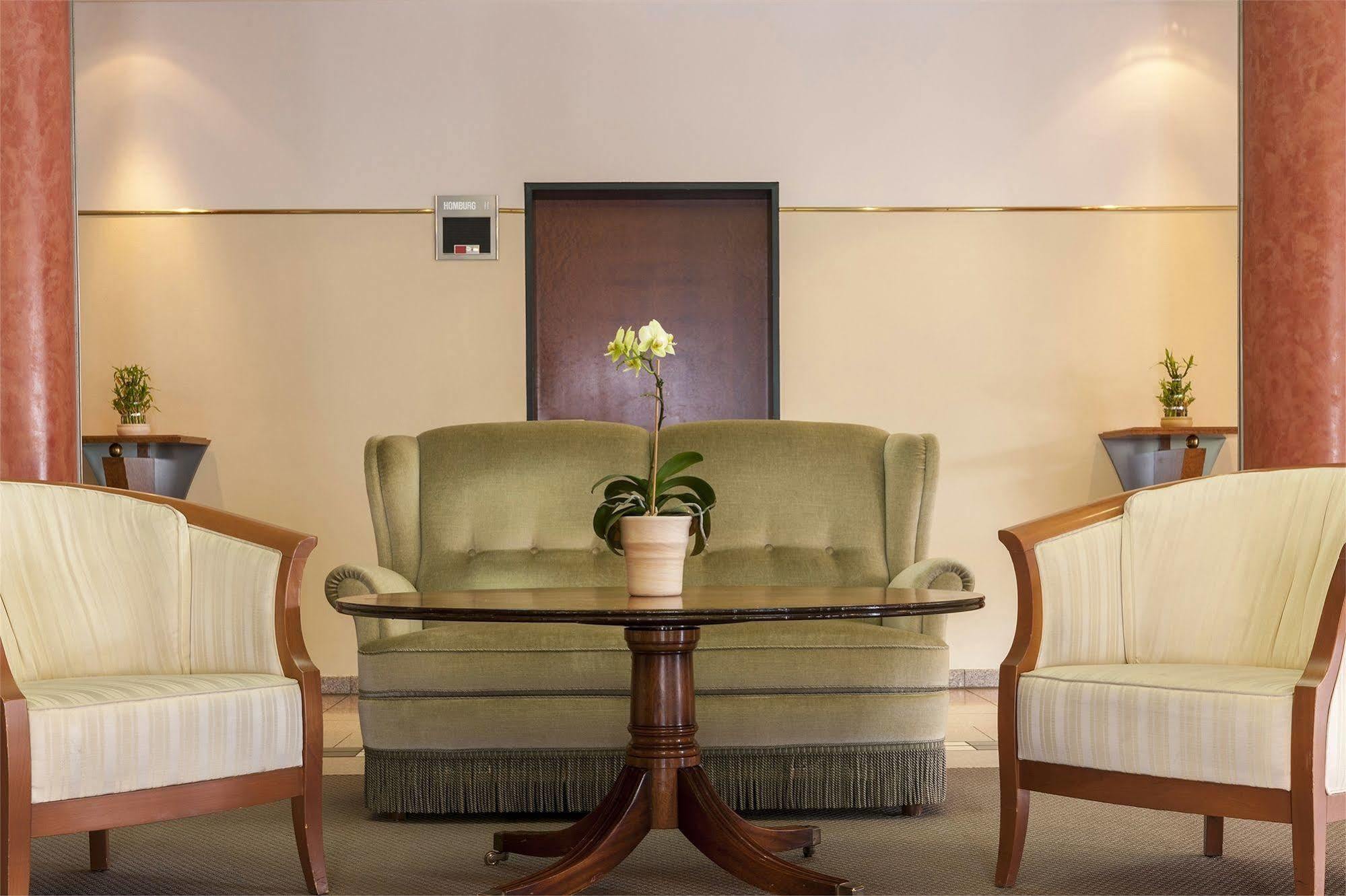 Tryp By Wyndham Hotel Stadtoldendorf Bagian luar foto