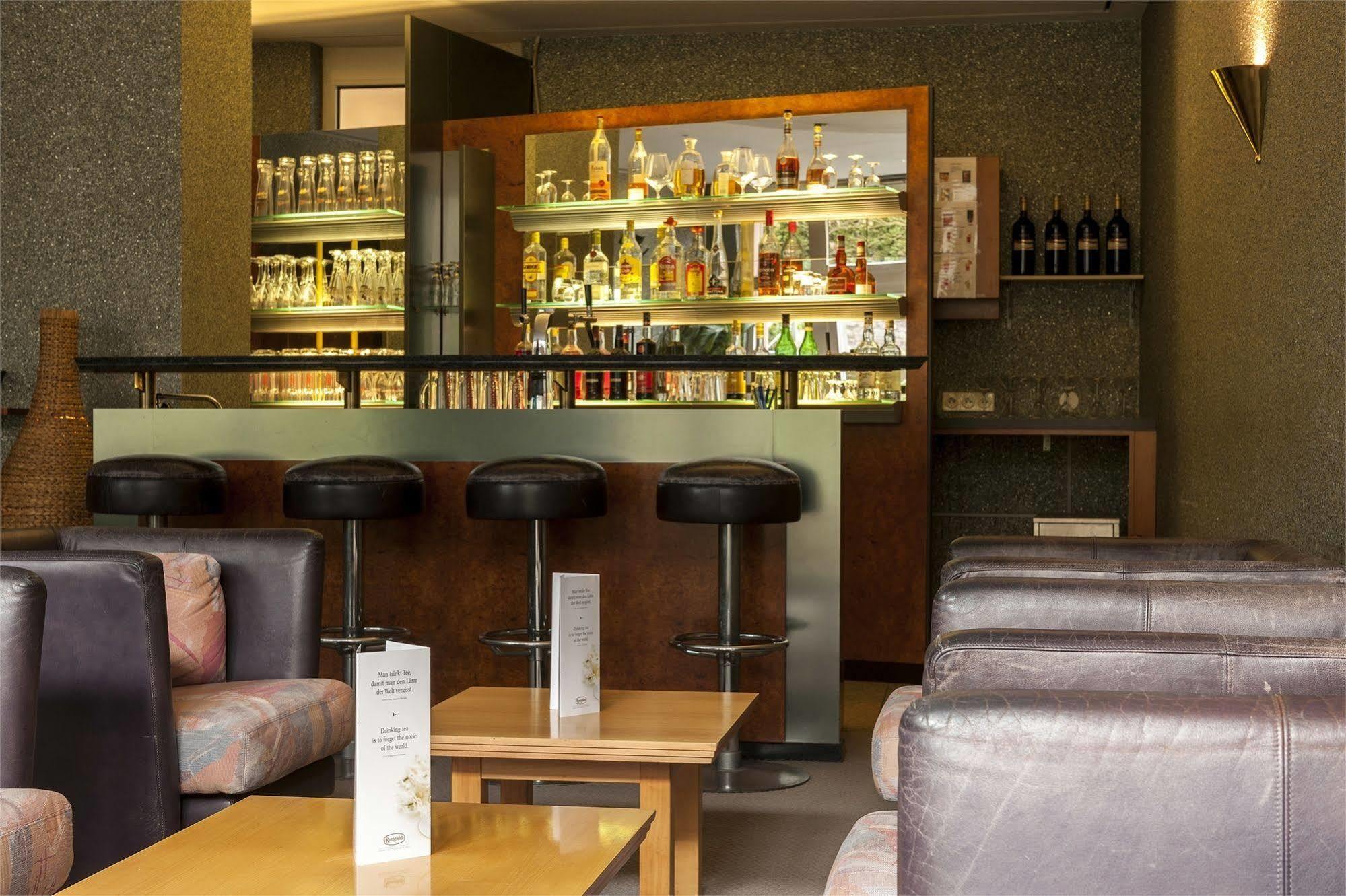 Tryp By Wyndham Hotel Stadtoldendorf Bagian luar foto