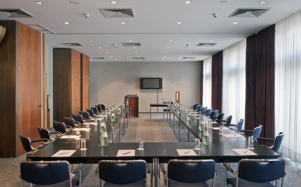 Tryp By Wyndham Hotel Stadtoldendorf Bagian luar foto